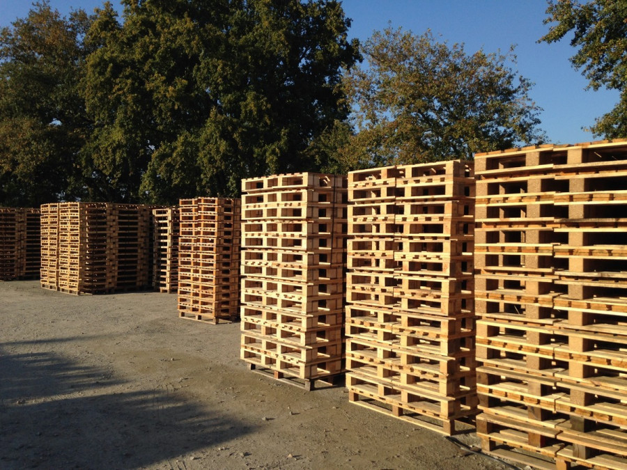 Piles de palettes 600 x 800 débordantes